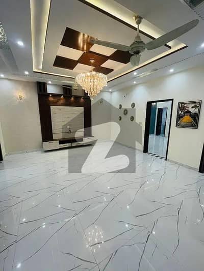 Lower Portion Of 10 Marla House Available For Rent In Bahria Town Lahore