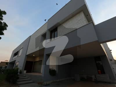 Avail Yourself A Great 1000 Square Yards House In DHA Phase 8