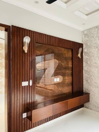 Buy A Prime Location 10 Marla House For sale In Central Park - Block G