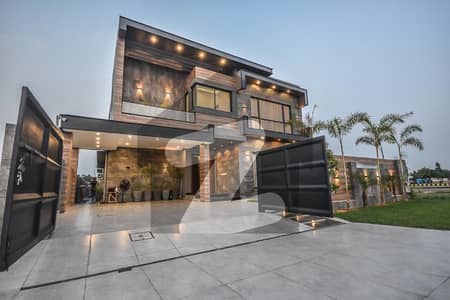 12 MARLA CORNER HOT LOCATION HOUSE FOR SALE IN DHA PHASE 4 GG BLOCK