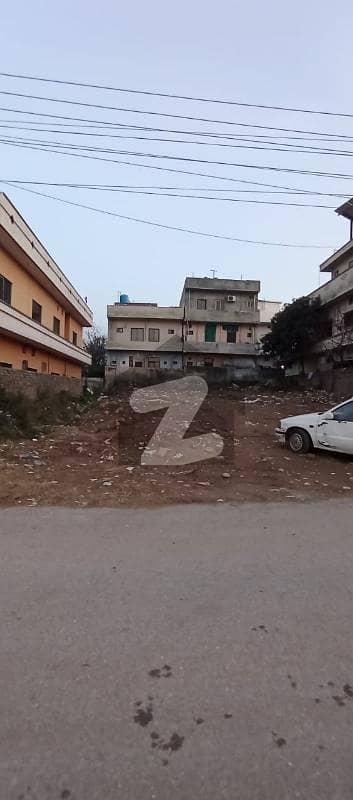 کورنگ ٹاؤن اسلام آباد میں 1 کنال رہائشی پلاٹ 3.3 کروڑ میں برائے فروخت۔