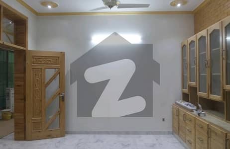 Upper Portion Spread Over 14 Marla In I-8/3 Available