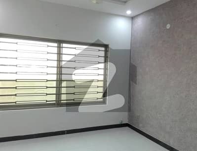 آئی ۔ 8/3 آئی ۔ 8,اسلام آباد میں 3 کمروں کا 14 مرلہ زیریں پورشن 1.7 لاکھ میں کرایہ پر دستیاب ہے۔