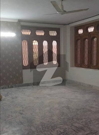 آئی ۔ 8 اسلام آباد میں 3 کمروں کا 14 مرلہ زیریں پورشن 1.4 لاکھ میں کرایہ پر دستیاب ہے۔