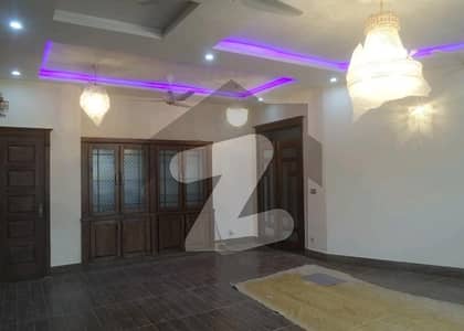 Looking For A Upper Portion In I-8/3