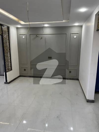 3Bed DDL 125 sq yd Villa FOR SALE at Precicnt-11B (All Amenities Nearby) Heighted Location Investor Rates