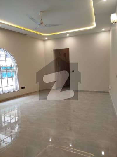 ای ۔ 11 اسلام آباد میں 3 کمروں کا 1 کنال زیریں پورشن 1.5 لاکھ میں کرایہ پر دستیاب ہے۔