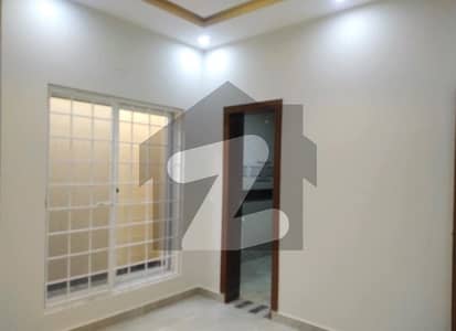 بحریہ ٹاؤن فیز 8 ۔ علی بلاک بحریہ ٹاؤن فیز 8 ۔ سفاری ویلی,بحریہ ٹاؤن فیز 8,بحریہ ٹاؤن راولپنڈی,راولپنڈی میں 7 مرلہ مکان 2.39 کروڑ میں برائے فروخت۔