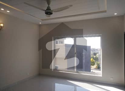 بحریہ ٹاؤن فیز 8 ۔ علی بلاک بحریہ ٹاؤن فیز 8 ۔ سفاری ویلی,بحریہ ٹاؤن فیز 8,بحریہ ٹاؤن راولپنڈی,راولپنڈی میں 5 مرلہ مکان 1.95 کروڑ میں برائے فروخت۔