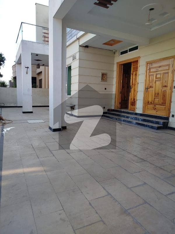 ای ۔ 11 اسلام آباد میں 6 کمروں کا 1 کنال مکان 4.8 لاکھ میں کرایہ پر دستیاب ہے۔ ای ۔ 11 اسلام آباد میں 6 کمروں کا 1 کنال مکان 4.8 لاکھ میں کرایہ پر دستیاب ہے۔