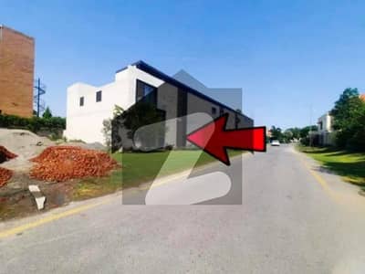 Plot No- 1477 Block C - 5 Marla Top Location in Phase 9 Town DHA Lahore For Urgent Sale