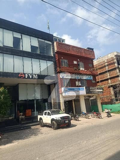 ڈی ایچ اے فیز 2 - بلاک کیو فیز 2,ڈیفنس (ڈی ایچ اے),لاہور میں 8 مرلہ عمارت 16.0 کروڑ میں برائے فروخت۔