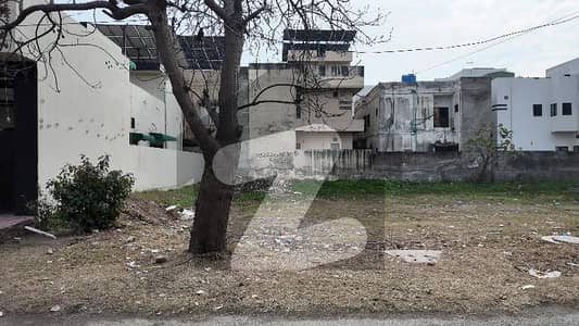 Get This Amazing Prime Location 10 Marla Residential Plot Available In Sahafi Colony