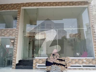 04 MARLA COMMERCIAL BUILDING WITH LIFT AVAILABLE