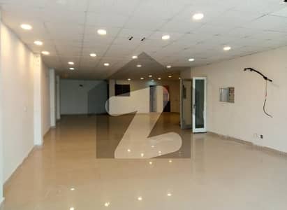 08 MARLA COMMERCIAL FLOOR WITH LIFT AVAILABLE