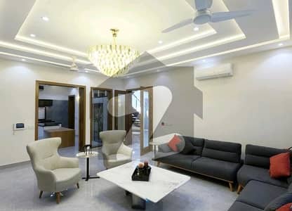 ڈی ایچ اے فیز 5 - بلاک ایچ فیز 5,ڈیفنس (ڈی ایچ اے),لاہور میں 5 کمروں کا 1 کنال مکان 15.0 کروڑ میں برائے فروخت۔