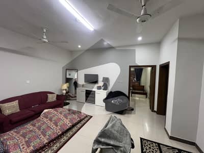 بحریہ انکلیو - سیکٹر سی 1 بحریہ انکلیو,بحریہ ٹاؤن,اسلام آباد میں 3 کمروں کا 10 مرلہ بالائی پورشن 72.0 ہزار میں کرایہ پر دستیاب ہے۔