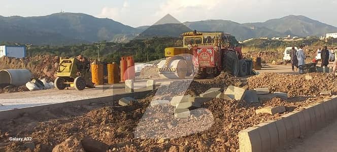 Street No. 10 - Margalla Hills Facing - Level & Heighted Land - 2nd Transfer - Possession Expected Within 3 Months - C-14 Islamabad