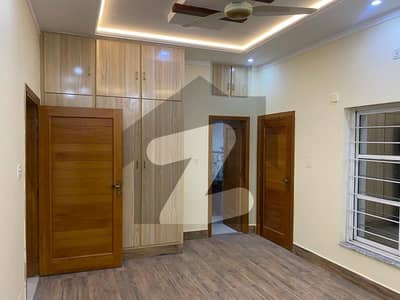 ڈی ۔ 12 اسلام آباد میں 4 کمروں کا 4 مرلہ مکان 1.45 لاکھ میں کرایہ پر دستیاب ہے۔