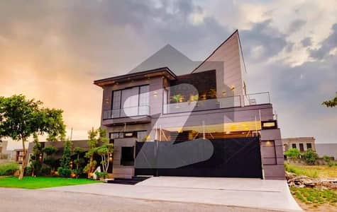 1 KANAL MODERN HOUSE FOR RENT IN DHA PHASE 8