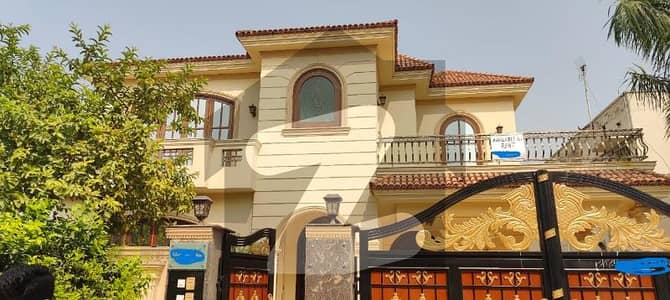 ڈی ایچ اے فیز 5 ڈیفنس (ڈی ایچ اے),لاہور میں 5 کمروں کا 1 کنال مکان 2.8 لاکھ میں کرایہ پر دستیاب ہے۔