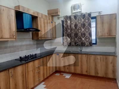 بحریہ ٹاؤن فیز 8 ۔ ابو بکر بلاک بحریہ ٹاؤن فیز 8 ۔ سفاری ویلی,بحریہ ٹاؤن فیز 8,بحریہ ٹاؤن راولپنڈی,راولپنڈی میں 3 کمروں کا 7 مرلہ بالائی پورشن 43.0 ہزار میں کرایہ پر دستیاب ہے۔