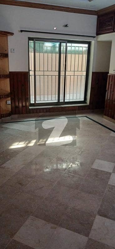 جی ۔ 8 اسلام آباد میں 5 کمروں کا 11 مرلہ مکان 11.0 کروڑ میں برائے فروخت۔