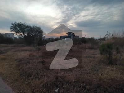 ای ۔ 12/3 ای ۔ 12,اسلام آباد میں 8 مرلہ رہائشی پلاٹ 2.6 کروڑ میں برائے فروخت۔