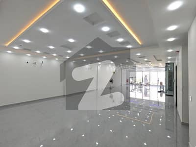 ڈی ایچ اے فیز 6 - مین بلیوارڈ ڈی ایچ اے فیز 6,ڈیفنس (ڈی ایچ اے),لاہور میں 4 مرلہ دفتر 52.0 ہزار میں کرایہ پر دستیاب ہے۔