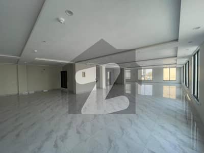 ڈی ایچ اے فیز 8 - کمرشل براڈوے ڈی ایچ اے فیز 8,ڈیفنس (ڈی ایچ اے),لاہور میں 4 مرلہ دفتر 55.0 ہزار میں کرایہ پر دستیاب ہے۔