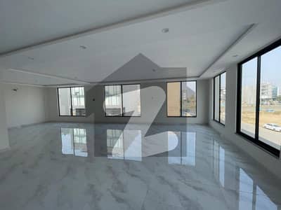 ڈی ایچ اے فیز 8 - کمرشل براڈوے ڈی ایچ اے فیز 8,ڈیفنس (ڈی ایچ اے),لاہور میں 4 مرلہ دفتر 57.0 ہزار میں کرایہ پر دستیاب ہے۔