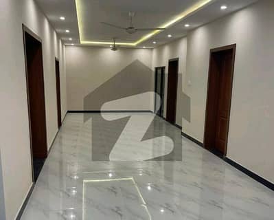 House Sized 533 Square Yards Is Available For sale In F-8