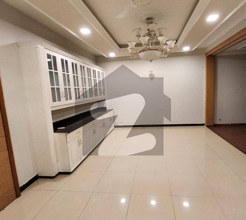 ایف ۔ 7 اسلام آباد میں 6 کمروں کا 2 کنال مکان 9.5 لاکھ میں کرایہ پر دستیاب ہے۔ ایف ۔ 7 اسلام آباد میں 6 کمروں کا 2 کنال مکان 9.5 لاکھ میں کرایہ پر دستیاب ہے۔