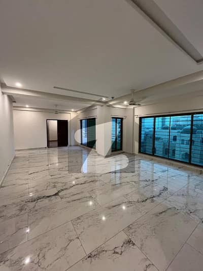 عسکری 10 عسکری,لاہور میں 4 کمروں کا 12 مرلہ فلیٹ 1.4 لاکھ میں کرایہ پر دستیاب ہے۔