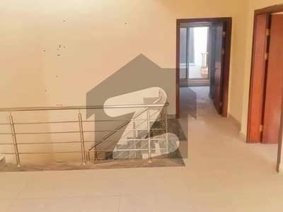 152sq yd 3 Bedrooms Luxury Villa is Available FOR RENT. 8km from Entrance of BTK. 3 Bed DDL 1 Kitchen