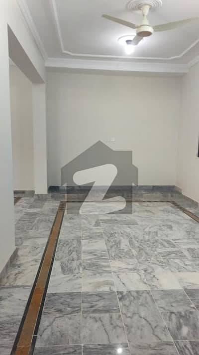 جی ۔ 11/3 جی ۔ 11,اسلام آباد میں 4 کمروں کا 8 مرلہ مکان 2.2 لاکھ میں کرایہ پر دستیاب ہے۔