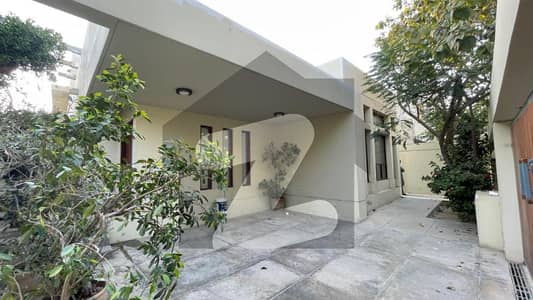 500 Yard Bungalow Available For Rent in Phase 6