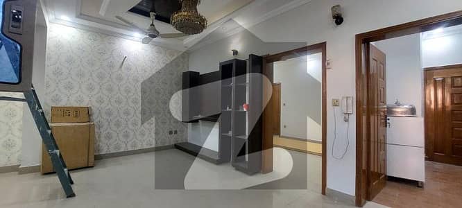 بحریہ ٹاؤن ۔ بلاک بی بی بحریہ ٹاؤن سیکٹرڈی,بحریہ ٹاؤن,لاہور میں 3 کمروں کا 5 مرلہ مکان 2.05 کروڑ میں برائے فروخت۔