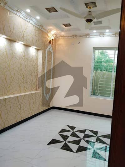 جوہر ٹاؤن فیز 2 جوہر ٹاؤن,لاہور میں 6 کمروں کا 5 مرلہ مکان 1.5 لاکھ میں کرایہ پر دستیاب ہے۔