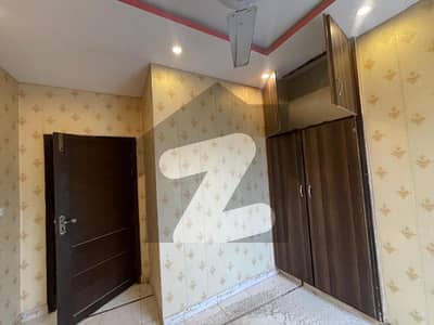 ڈی ۔ 12 مرکز ڈی ۔ 12,اسلام آباد میں 2 کمروں کا 5 مرلہ فلیٹ 50.0 ہزار میں کرایہ پر دستیاب ہے۔