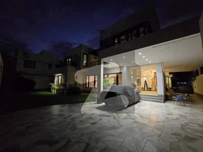 ڈی ایچ اے فیز 6 ڈی ایچ اے ڈیفینس,کراچی میں 6 کمروں کا 2 کنال مکان 27.0 کروڑ میں برائے فروخت۔