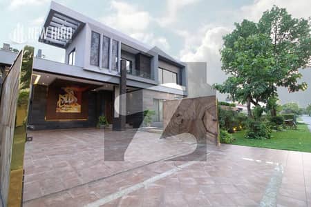 ڈی ایچ اے فیز 7 - بلاک ٹی فیز 7,ڈیفنس (ڈی ایچ اے),لاہور میں 5 کمروں کا 1 کنال مکان 7.1 کروڑ میں برائے فروخت۔