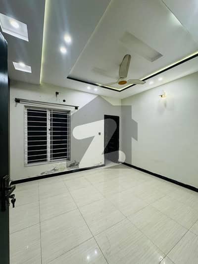 بحریہ ٹاؤن فیز 8 ۔ عثمان بلاک بحریہ ٹاؤن فیز 8 ۔ سفاری ویلی,بحریہ ٹاؤن فیز 8,بحریہ ٹاؤن راولپنڈی,راولپنڈی میں 3 کمروں کا 7 مرلہ بالائی پورشن 40.0 ہزار میں کرایہ پر دستیاب ہے۔