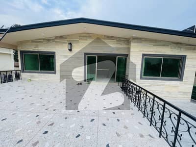 ایف ۔ 7 اسلام آباد میں 4 کمروں کا 1 کنال مکان 7.5 لاکھ میں کرایہ پر دستیاب ہے۔