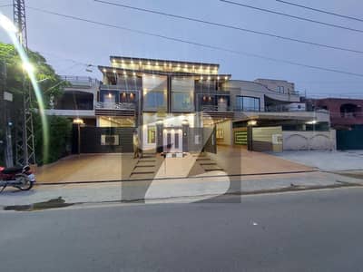 10 Marla Brand New House On 65 Feet Road For SALE In Johar Town