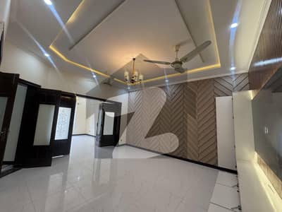 بحریہ انکلیو - سیکٹر اے بحریہ انکلیو,بحریہ ٹاؤن,اسلام آباد میں 3 کمروں کا 10 مرلہ مکان 5.5 کروڑ میں برائے فروخت۔ بحریہ انکلیو - سیکٹر اے بحریہ انکلیو,بحریہ ٹاؤن,اسلام آباد میں 3 کمروں کا 10 مرلہ مکان 5.5 کروڑ میں برائے فروخت۔