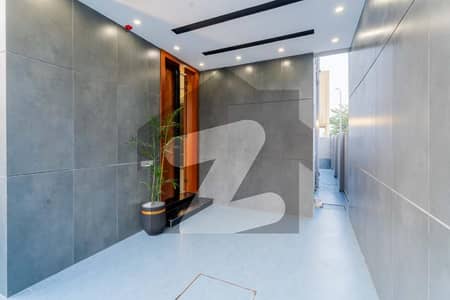 ڈی ایچ اے 9 ٹاؤن ۔ بلاک اے ڈی ایچ اے 9 ٹاؤن,ڈیفنس (ڈی ایچ اے),لاہور میں 3 کمروں کا 5 مرلہ مکان 3.25 کروڑ میں برائے فروخت۔