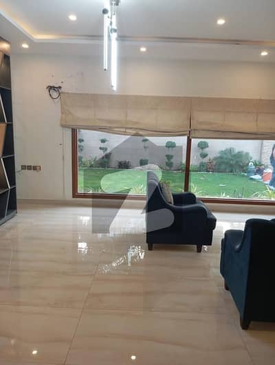 پی ای سی ایچ ایس بلاک 2 پی ای سی ایچ ایس,جمشید ٹاؤن,کراچی میں 8 کمروں کا 2 کنال مکان 10.5 لاکھ میں کرایہ پر دستیاب ہے۔