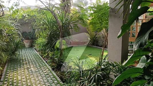 ڈی ایچ اے فیز 6 ڈی ایچ اے ڈیفینس,کراچی میں 4 کمروں کا 1 کنال مکان 13.9 کروڑ میں برائے فروخت۔