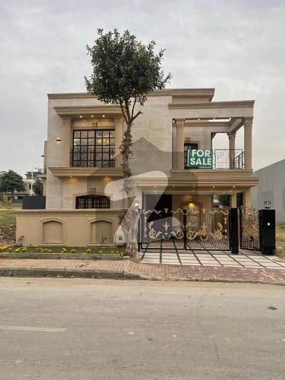 To sale You Can Find Spacious House In Bahria Town Phase 8 - Block E To sale You Can Find Spacious House In Bahria Town Phase 8 - Block E